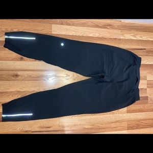Lululemon men’s surge jogger
